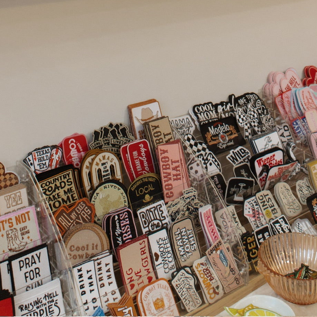 <h2>Patches & pins</h2>